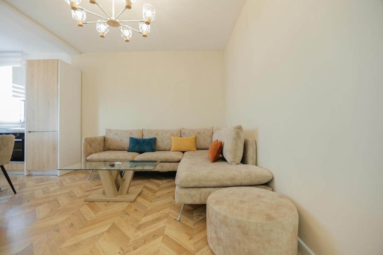 Miku Apartments-Luxury City View At Wilson Square Tiranë Eksteriør bilde