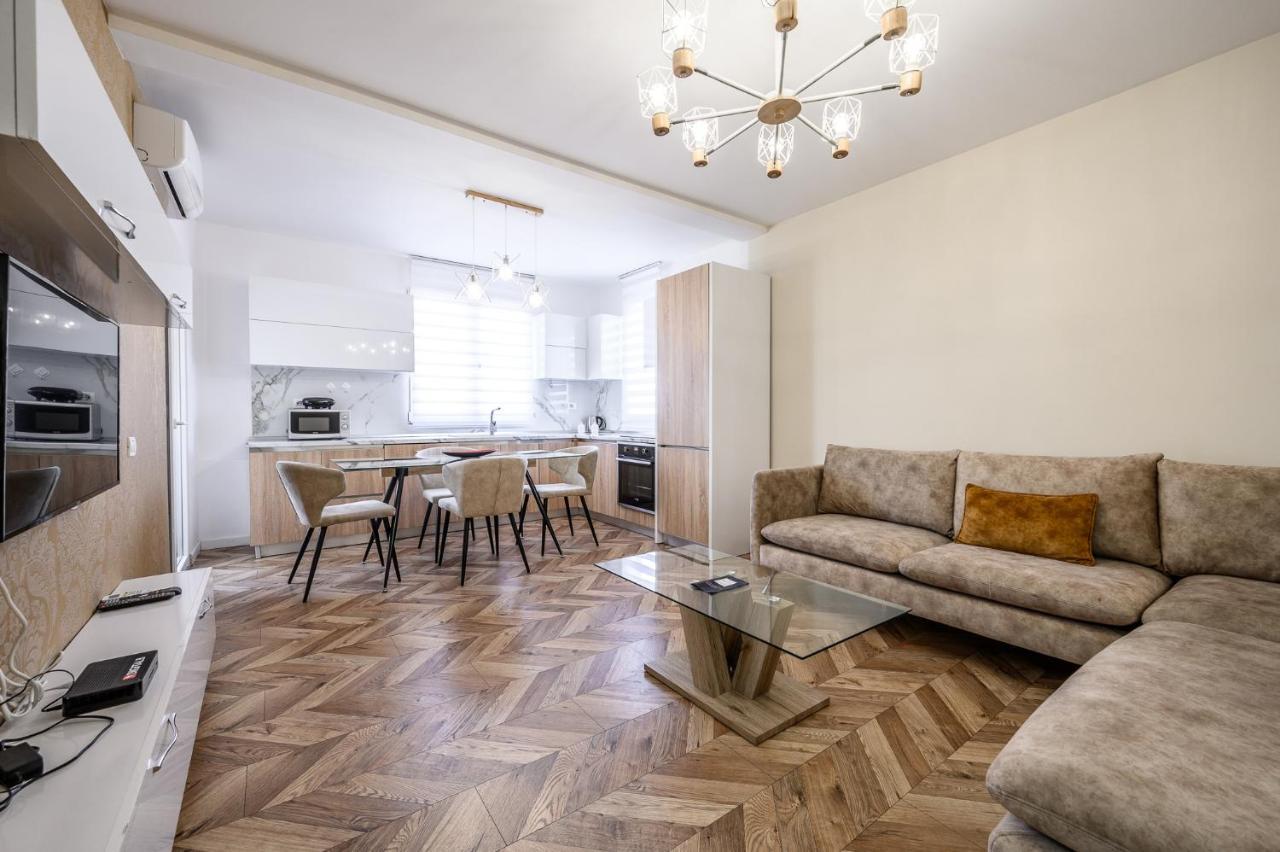 Miku Apartments-Luxury City View At Wilson Square Tiranë Eksteriør bilde
