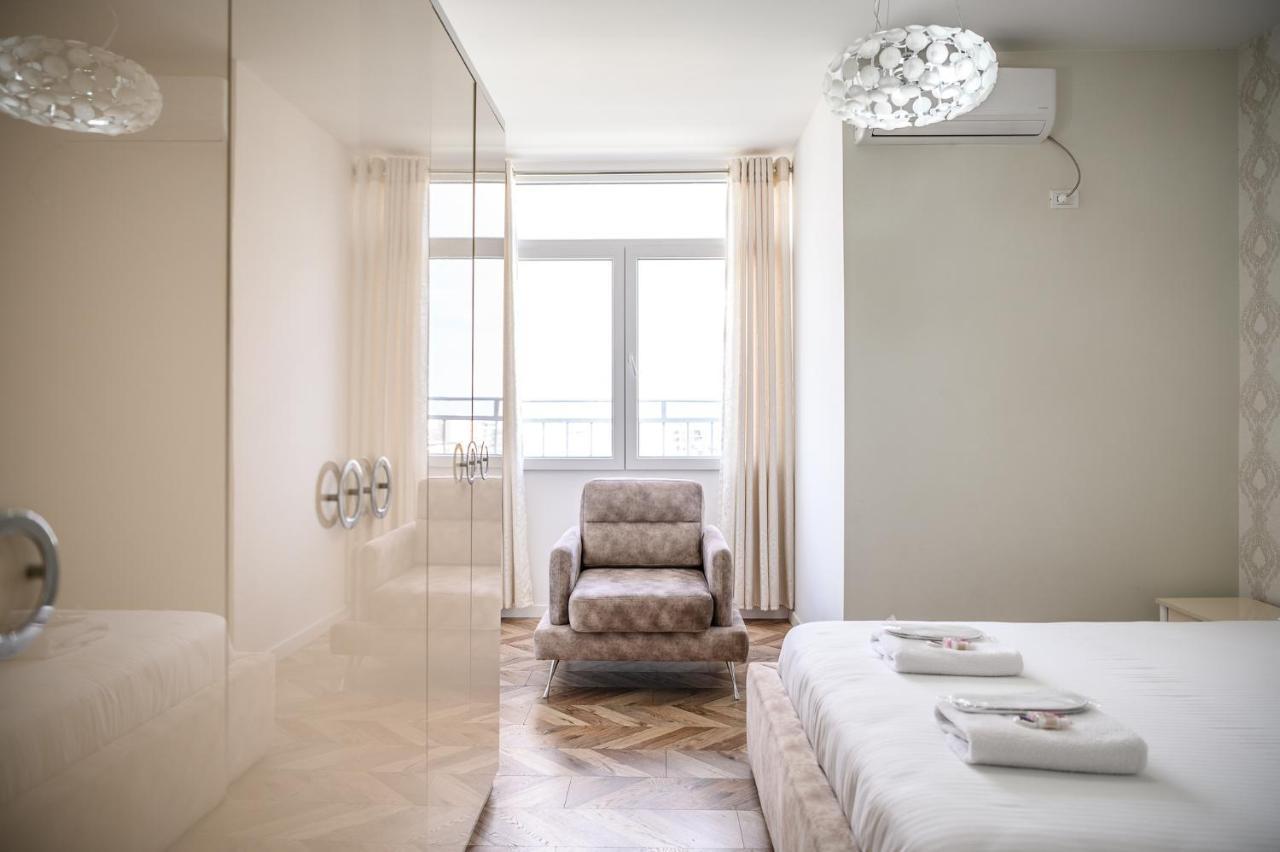 Miku Apartments-Luxury City View At Wilson Square Tiranë Eksteriør bilde