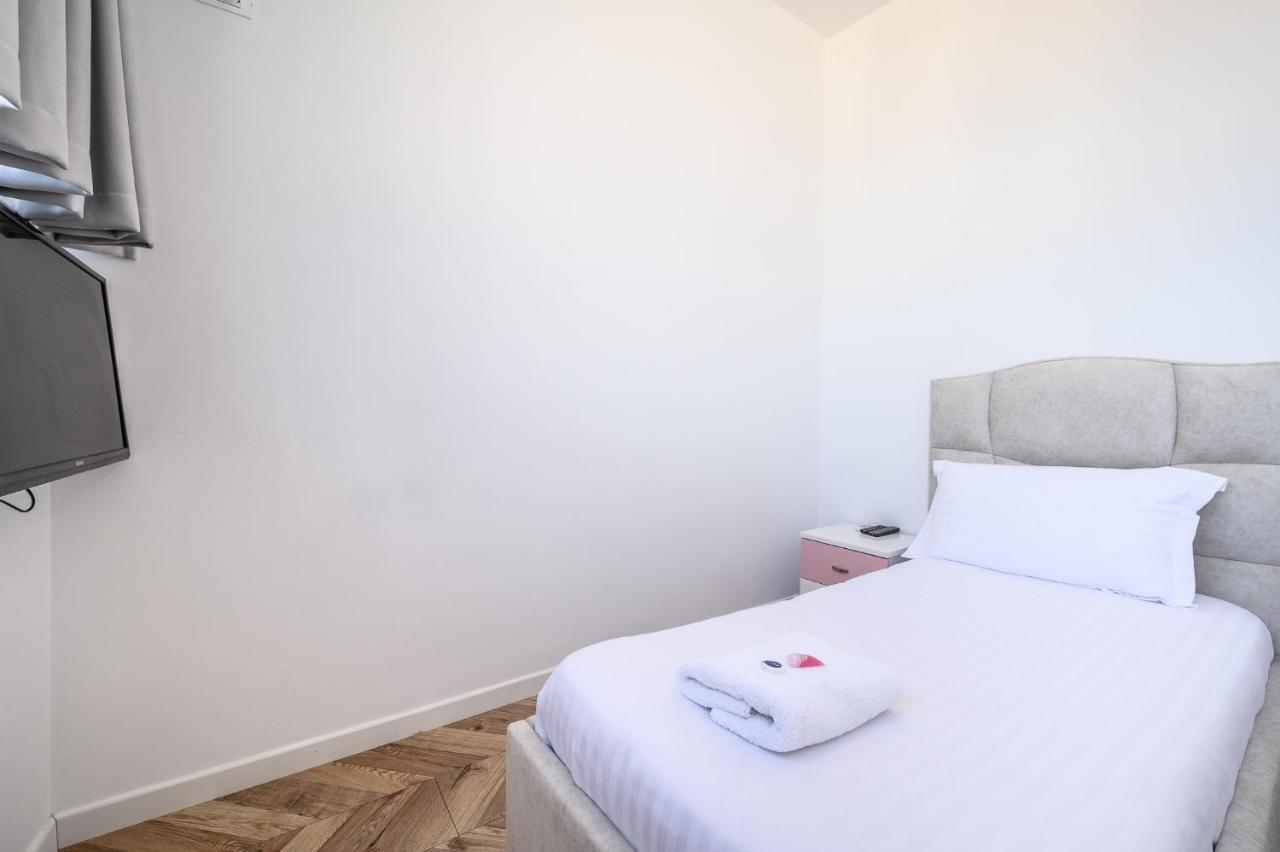 Miku Apartments-Luxury City View At Wilson Square Tiranë Eksteriør bilde