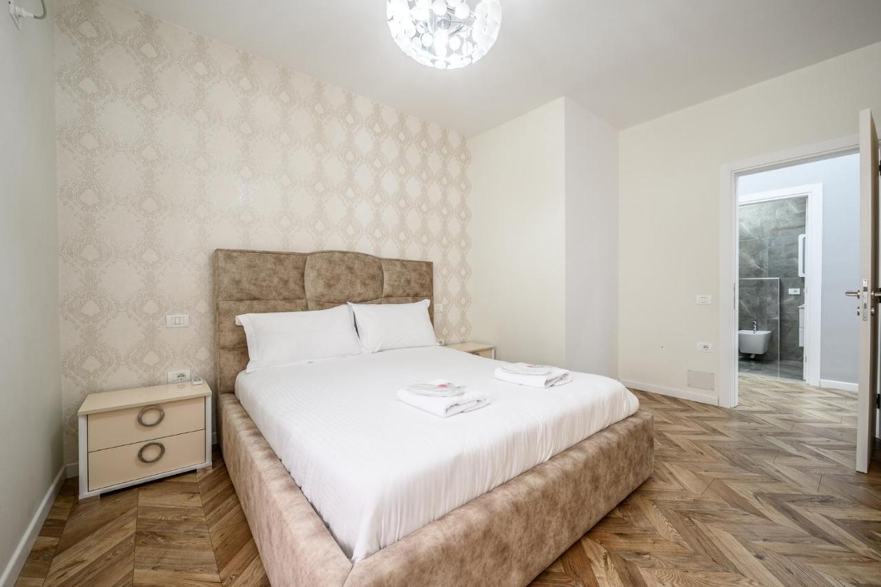 Miku Apartments-Luxury City View At Wilson Square Tiranë Eksteriør bilde