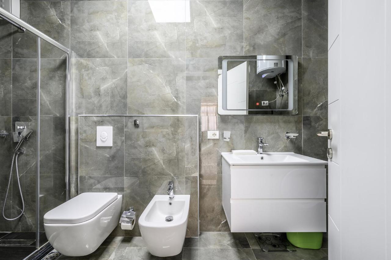 Miku Apartments-Luxury City View At Wilson Square Tiranë Eksteriør bilde