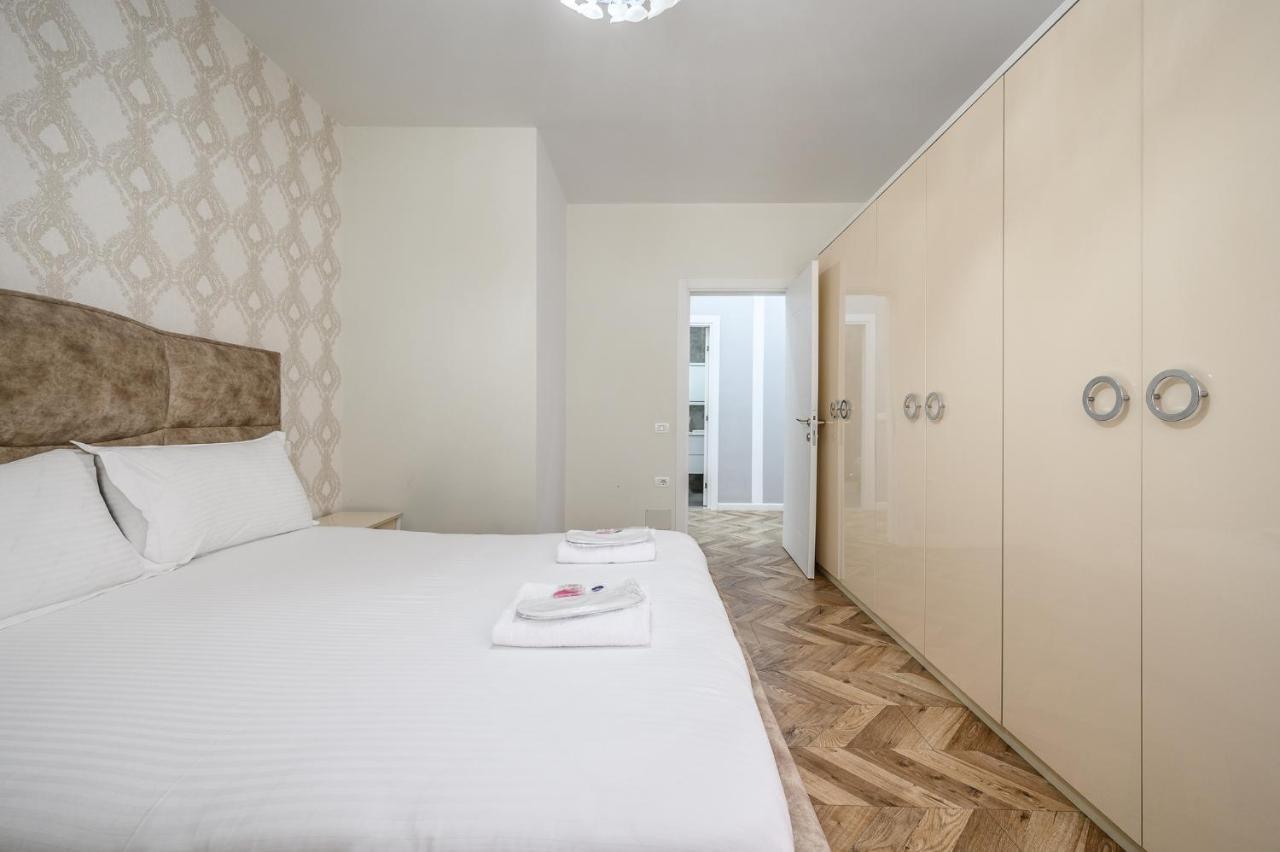 Miku Apartments-Luxury City View At Wilson Square Tiranë Eksteriør bilde
